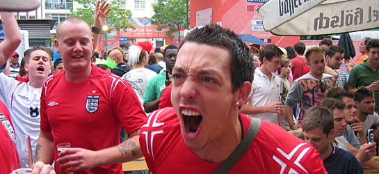 Englich fans, Foto: Hinz